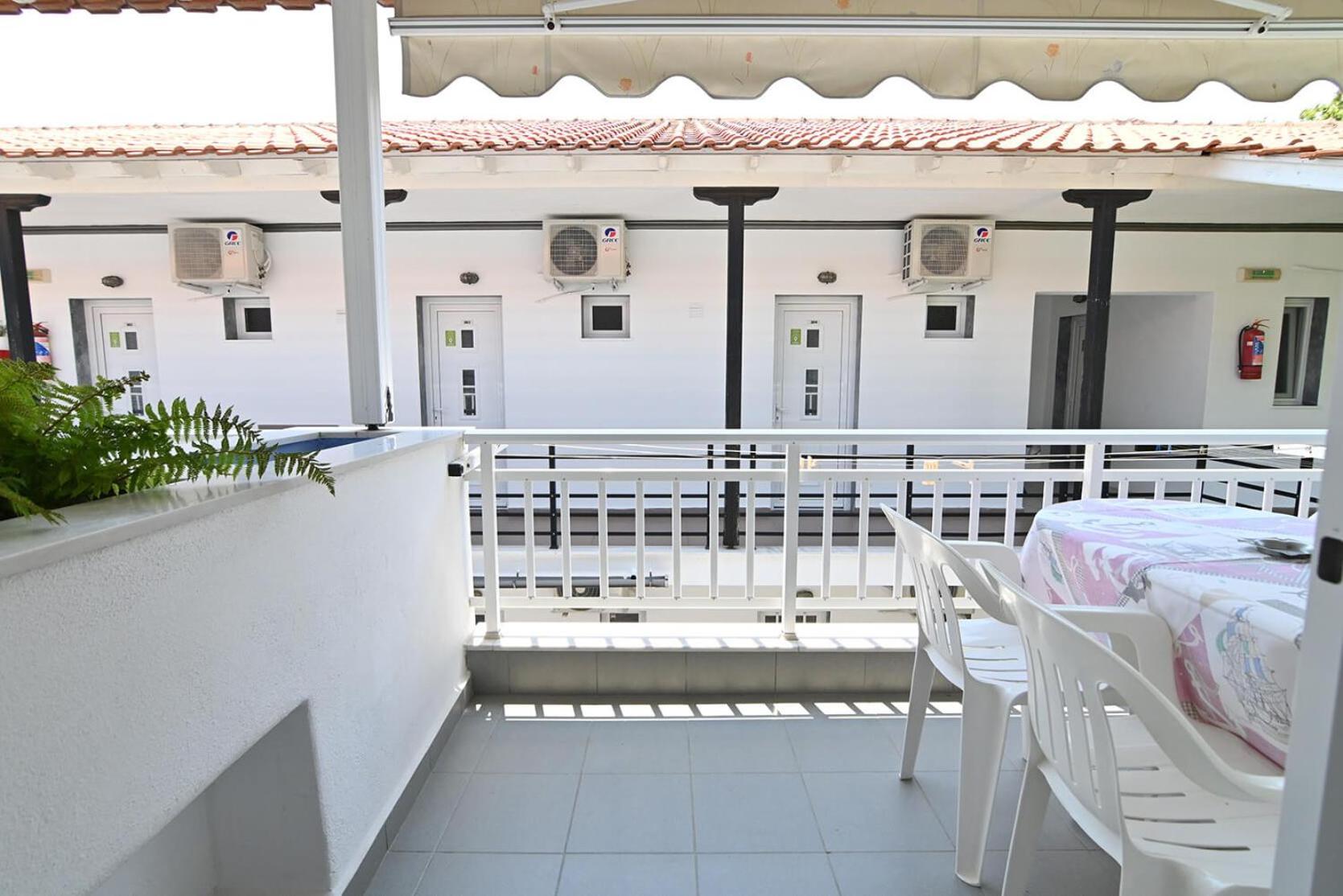 Armiriki Rooms Vrasna Exterior photo