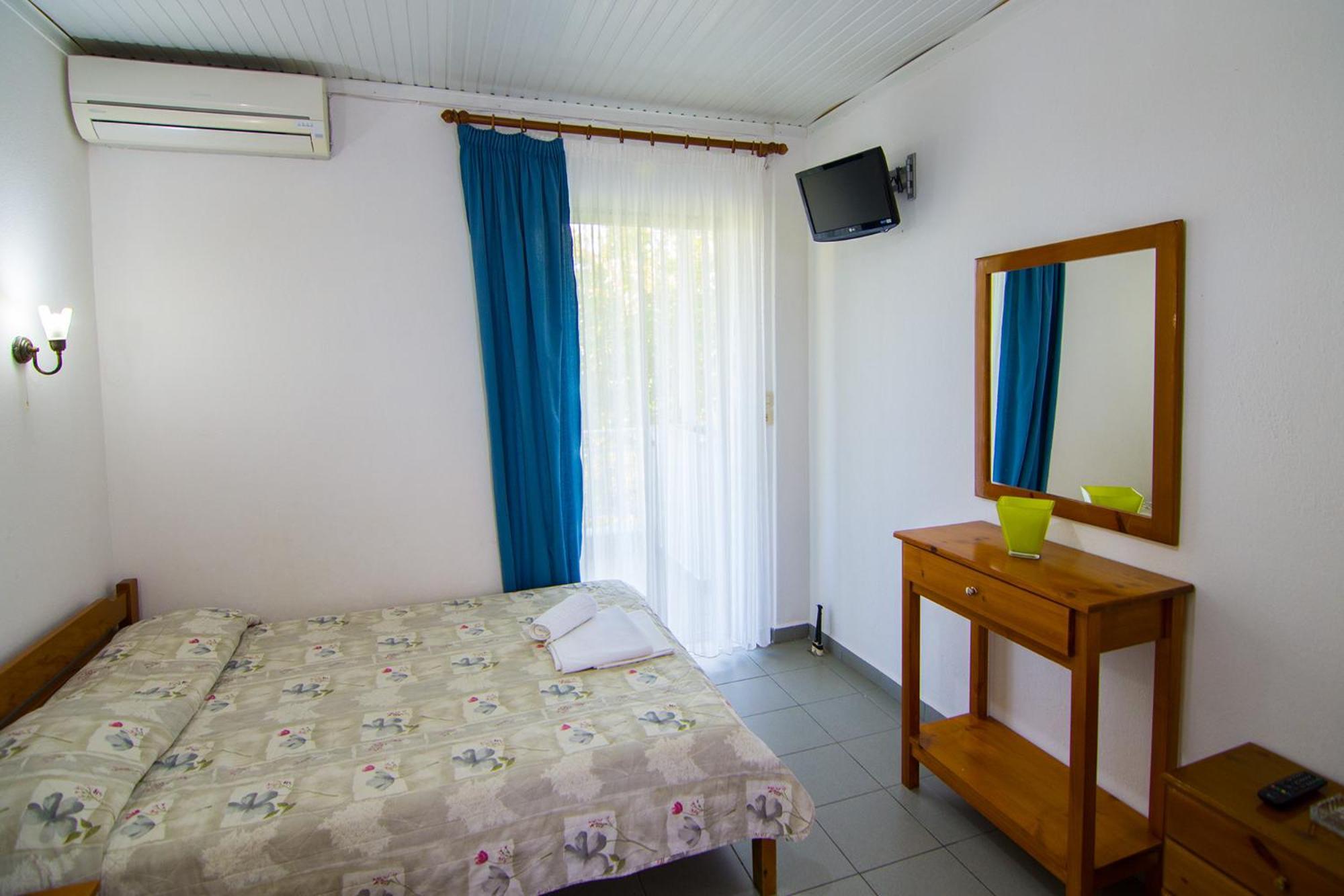 Armiriki Rooms Vrasna Exterior photo