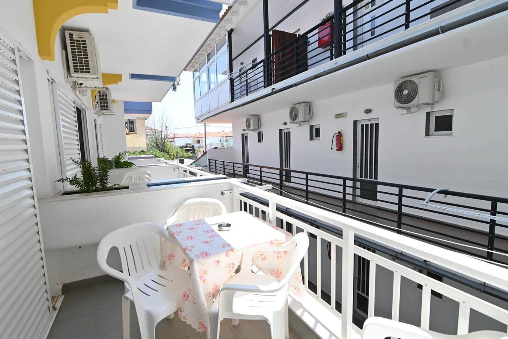 Armiriki Rooms Vrasna Exterior photo