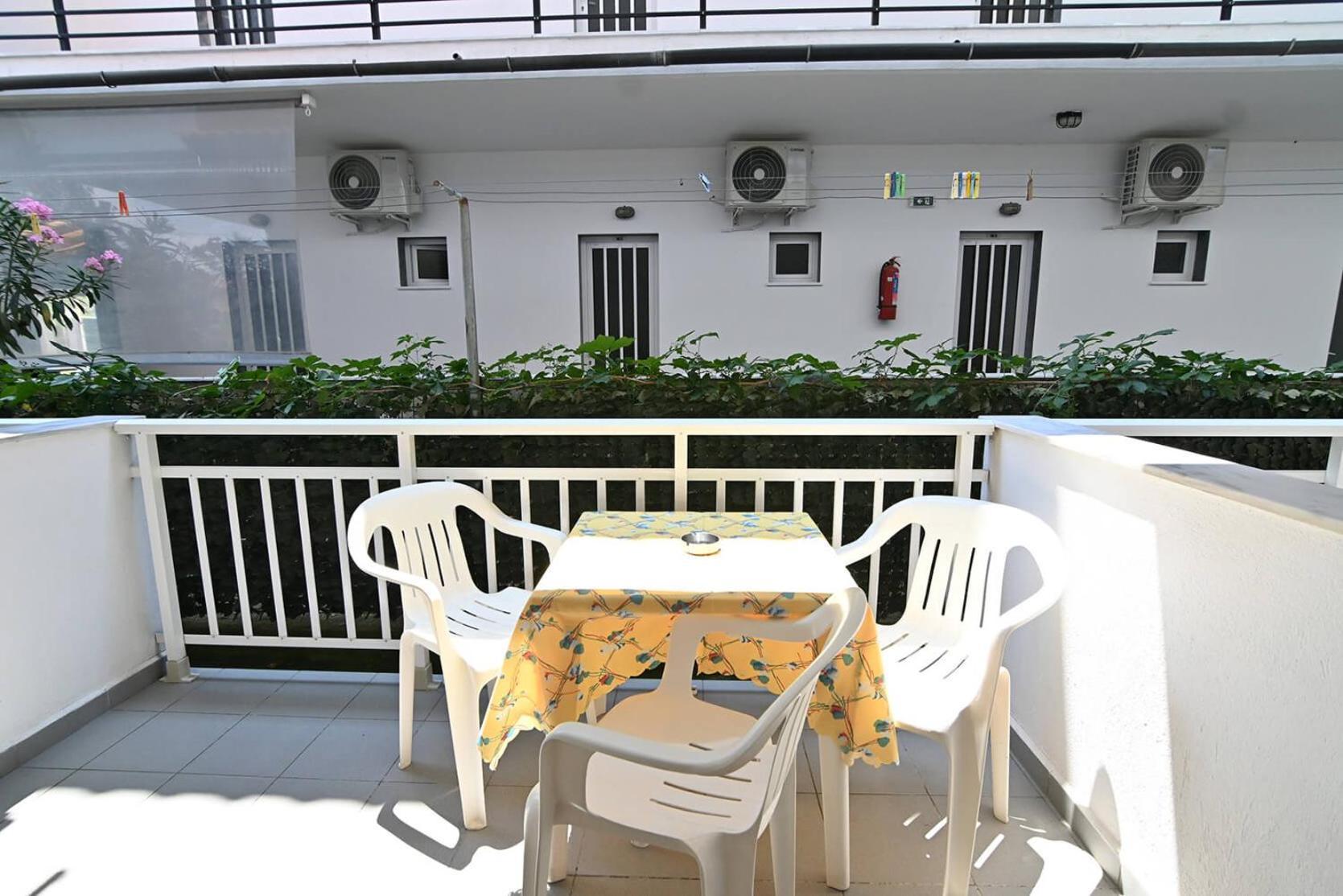 Armiriki Rooms Vrasna Exterior photo